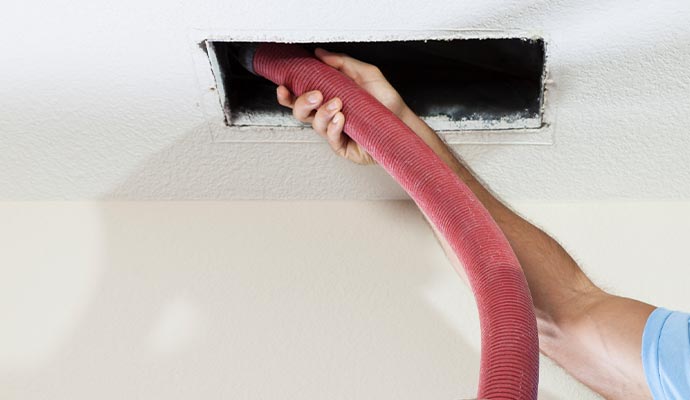 Professional duct cleanup service