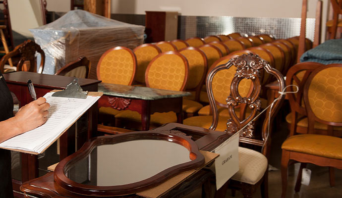 Person listing clean content